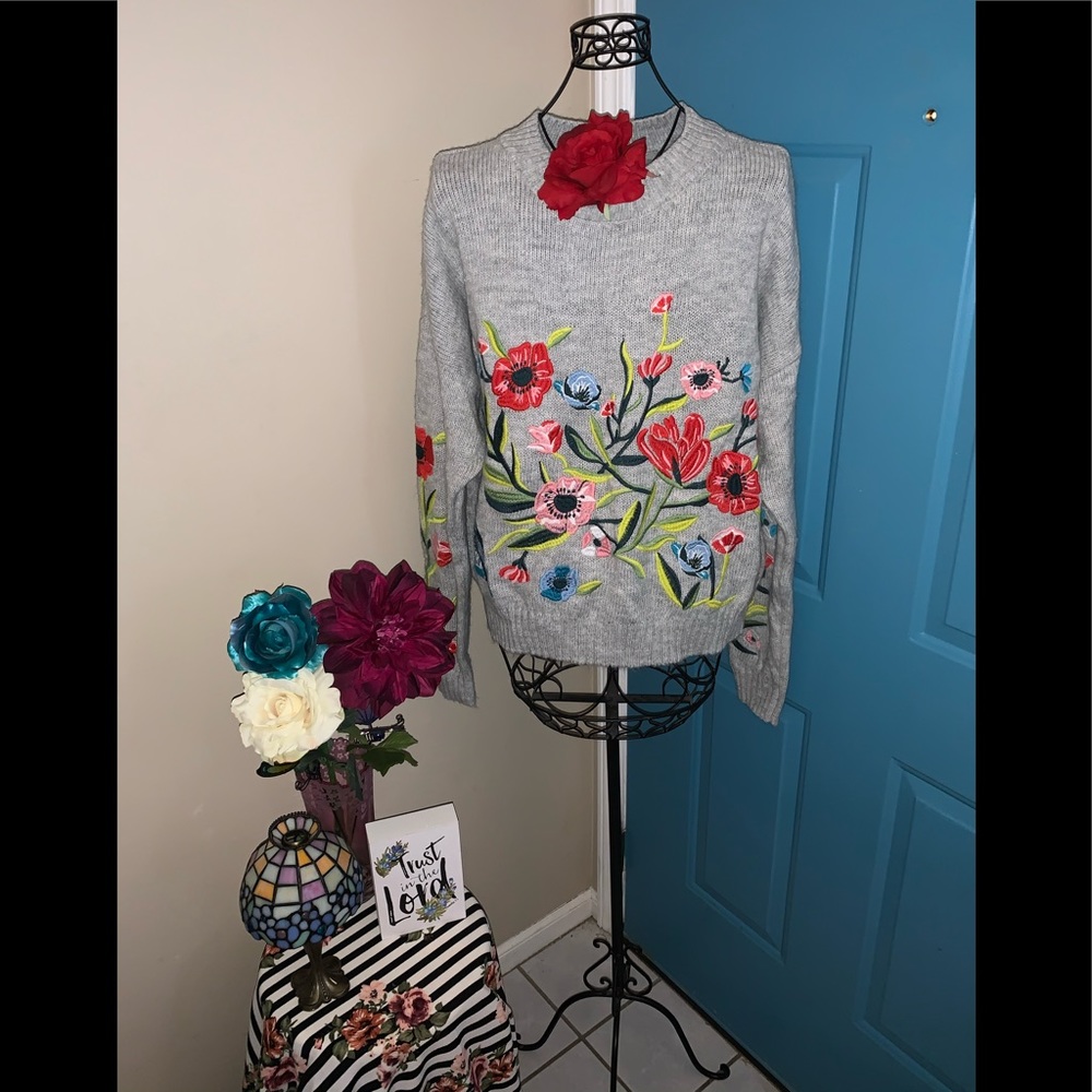 Romeo & Juliet Couture Floral Embroidered Sweater